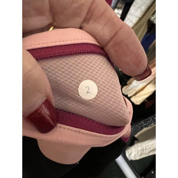 Lululemon Black Pink Inspire Crop Leggings Size 2 - Picture 7 of 7